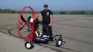 Paramotor trike for paramotoring / powered paragliding. Fly-pod trike is better than trikebuggy, Blackhawk Quad, Paracruiser Quad, Air Trike, Green Eagle and Fly Flash Trike